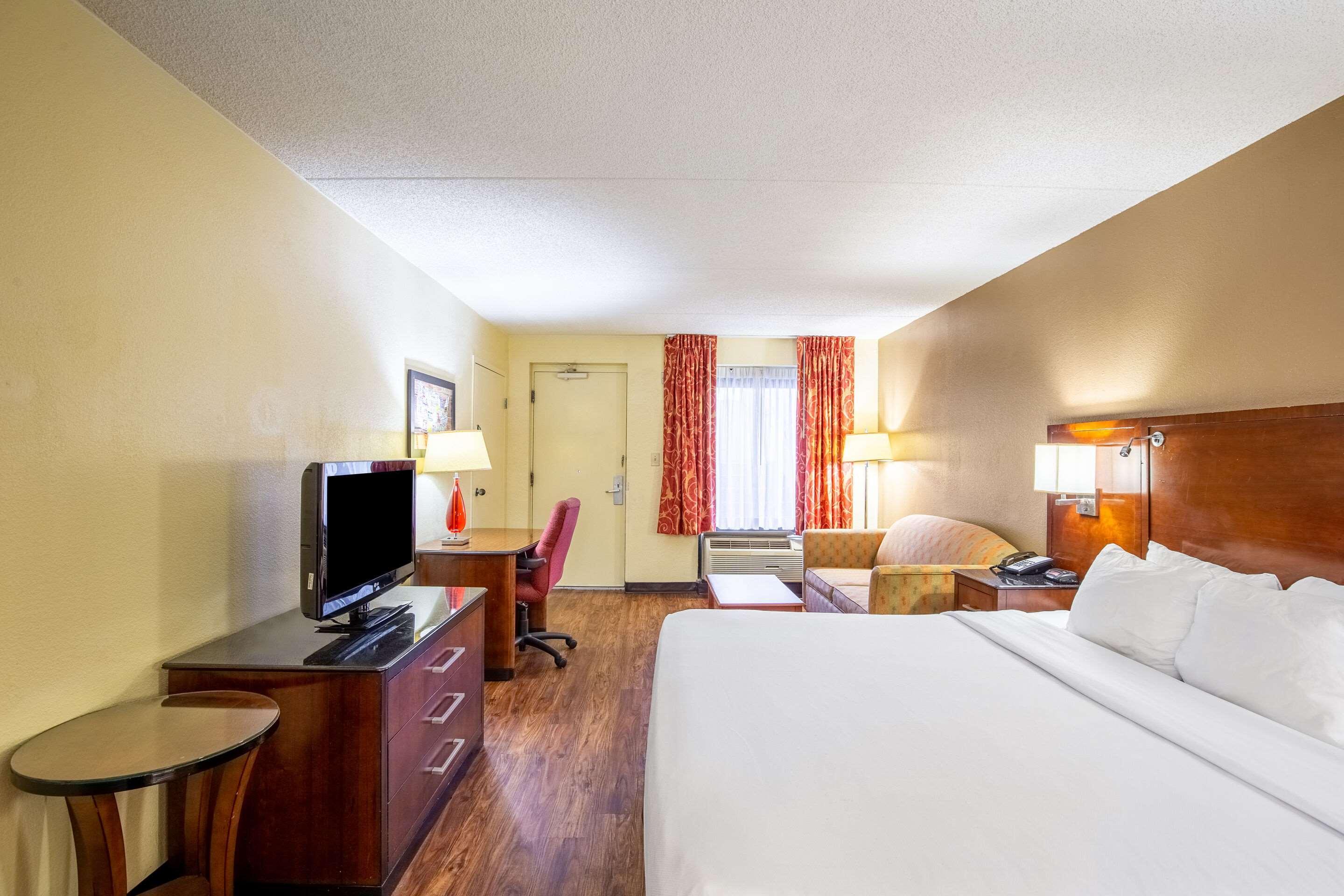 Econo Lodge Naval Station Norfolk Bagian luar foto