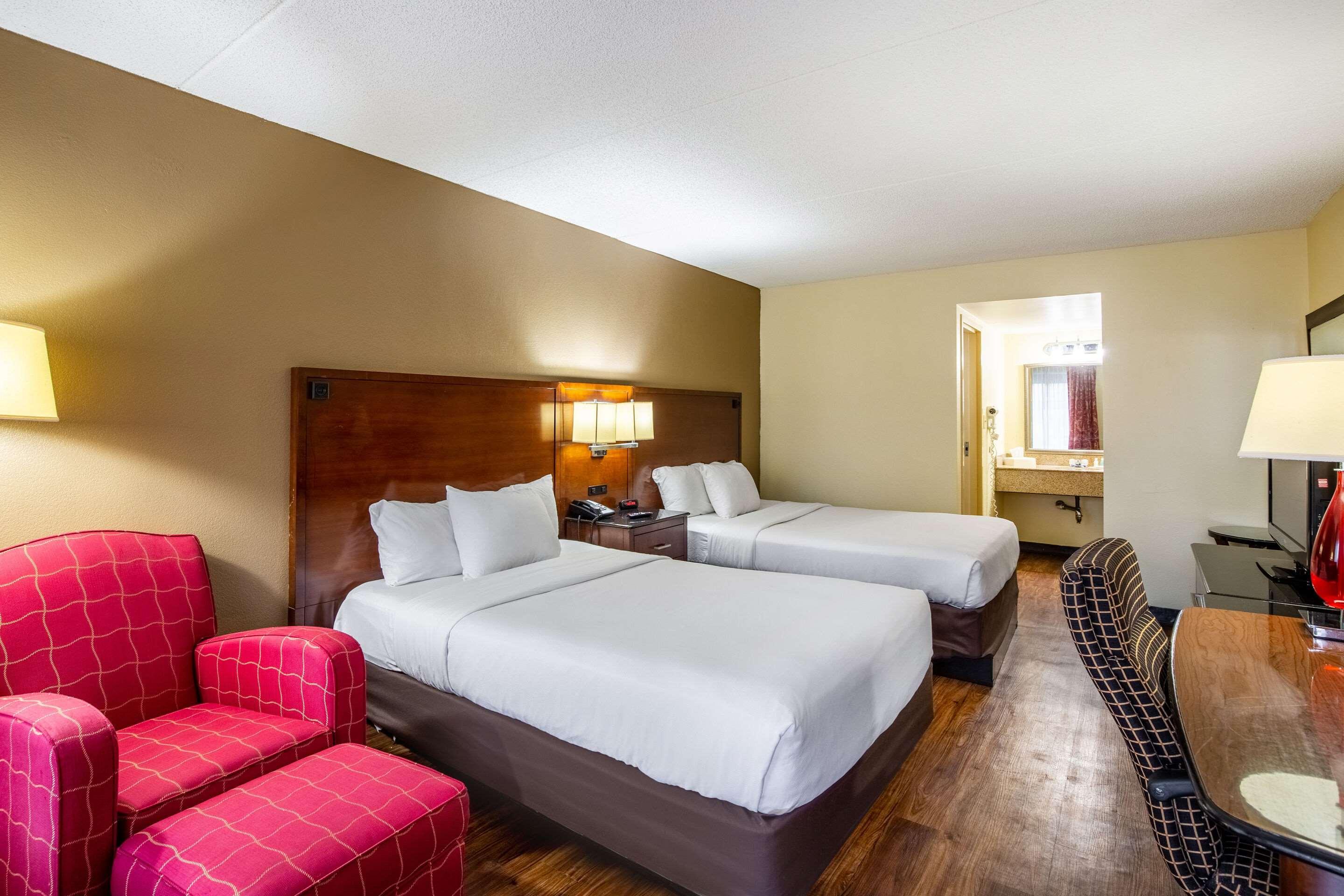 Econo Lodge Naval Station Norfolk Bagian luar foto