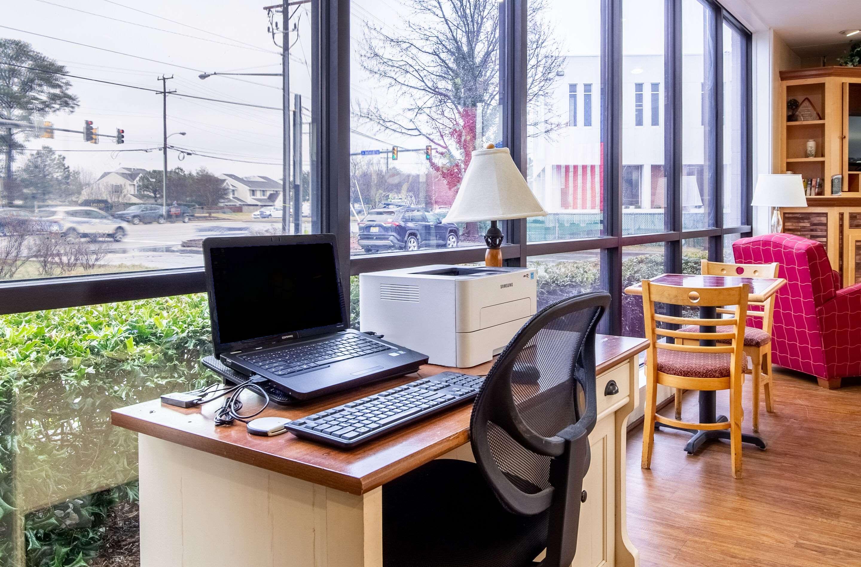 Econo Lodge Naval Station Norfolk Bagian luar foto