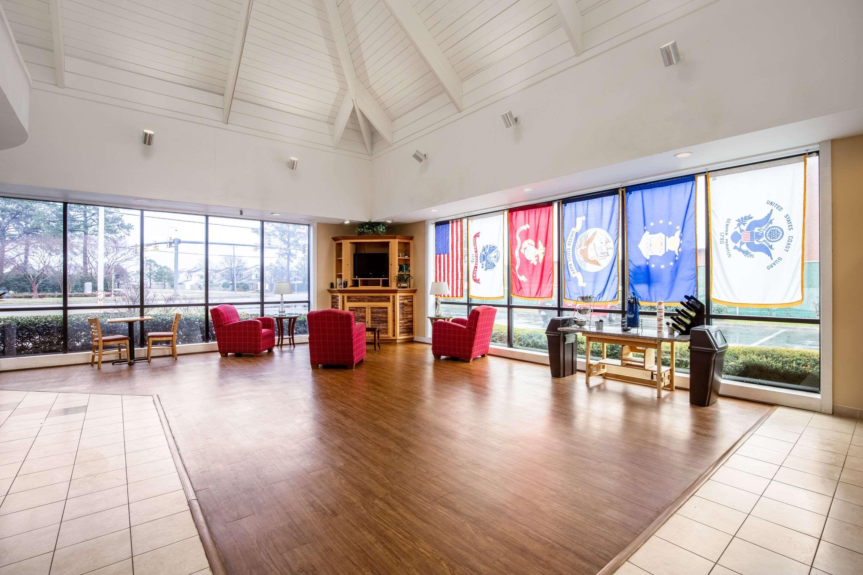 Econo Lodge Naval Station Norfolk Bagian luar foto