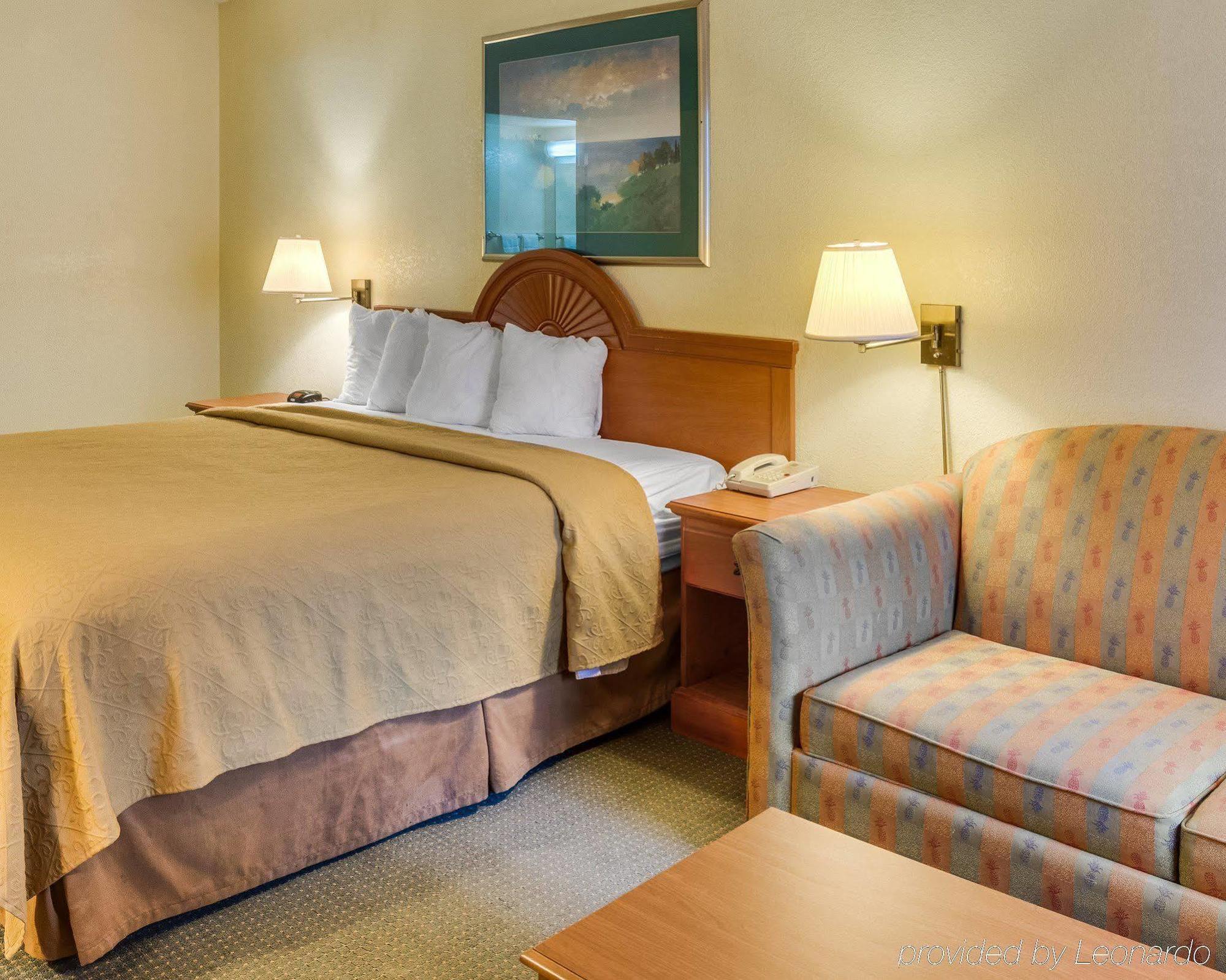 Econo Lodge Naval Station Norfolk Bagian luar foto