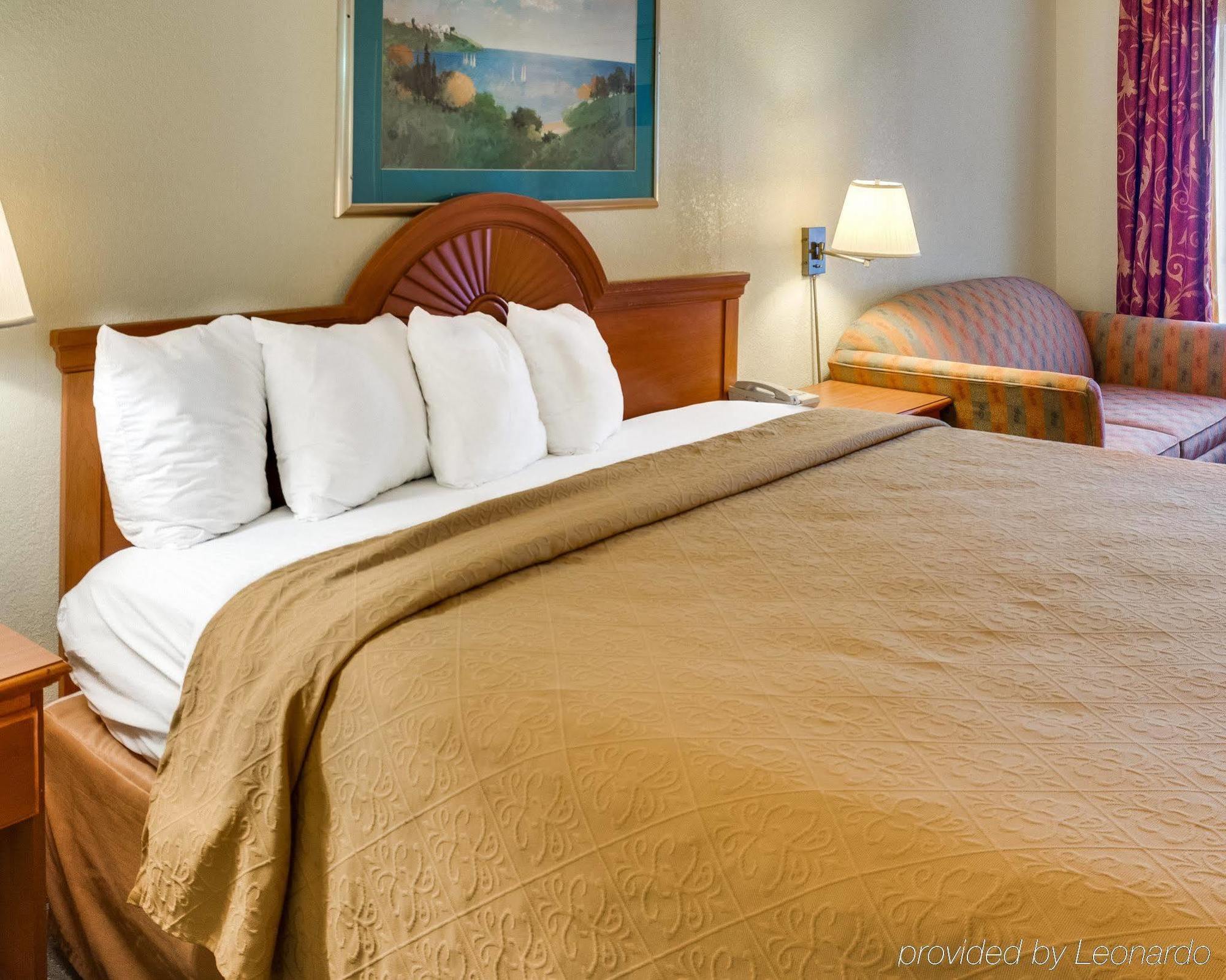Econo Lodge Naval Station Norfolk Bagian luar foto